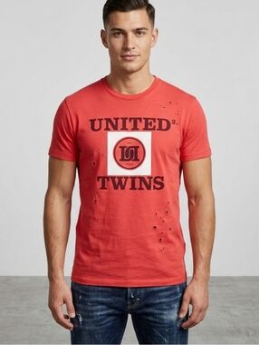 Men's DSQUARED2 Slim Fit United Twins Red  T-Shirt - Size L Great Condition
